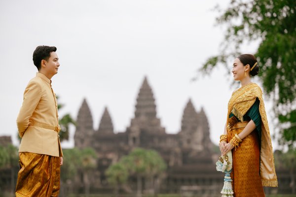Thavrith & Sreynoch Angkor Wat